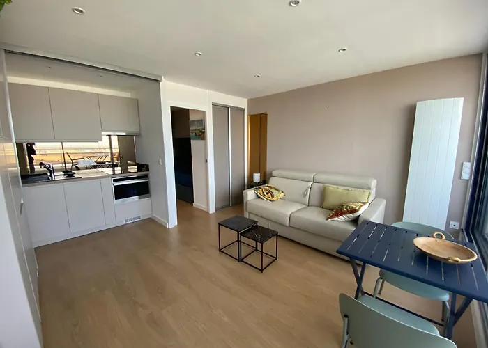 Apartment Sur Le Port Avec Vue Bassin